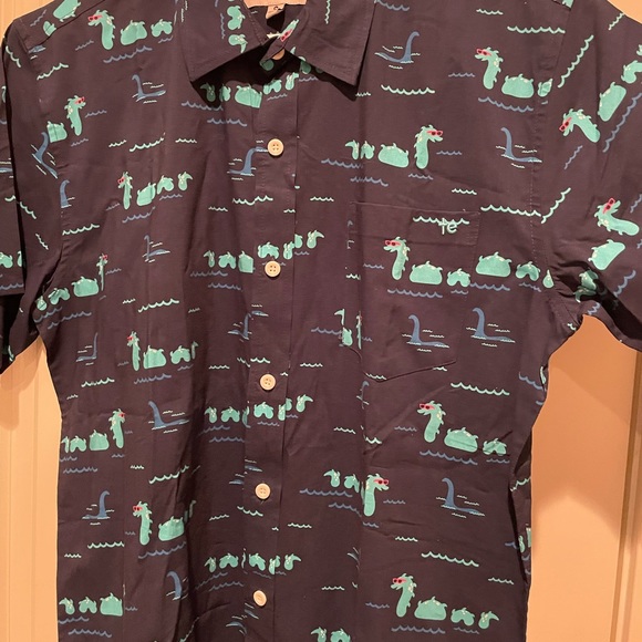Men’s Hawaiian shirt with a Loch Ness pattern - Picture 5 of 9